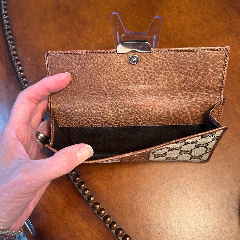 Gucci Distressed Wallet - Picture 3 of 11